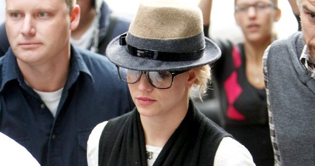 Britney Spears kaltinama seksualiniu priekabiavimu ir vaikų mušimu