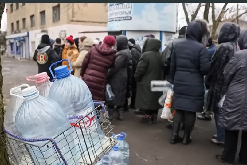 Rusijoje eilės prie geriamojo vandens