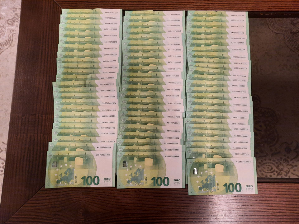 Pinigai, Eurai, Kratos