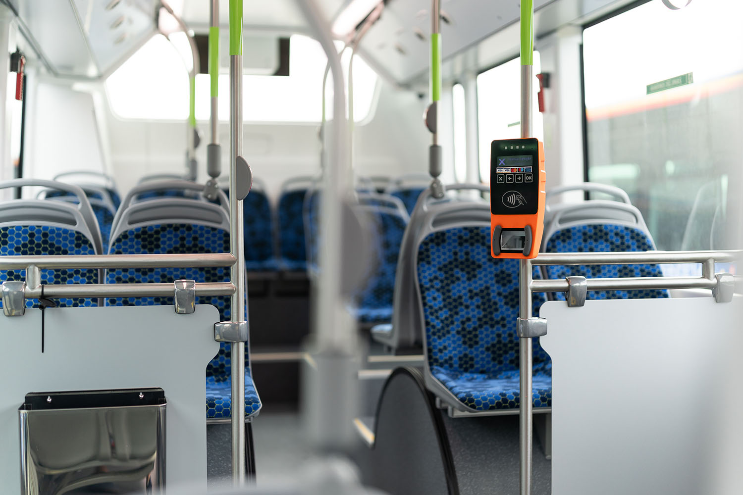 Naujo autobuso salonas