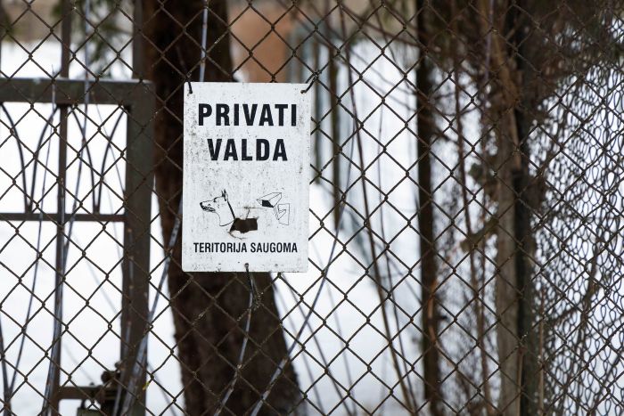 Prie Gitano Nausėdos namų sugužėjo inspektoriai