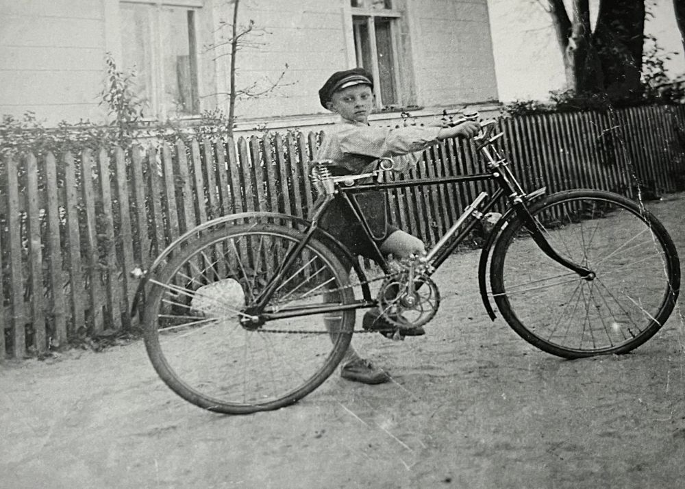 Norintiems išmokti važiuoti dviračiu mažas ūgis nebuvo kliūtis