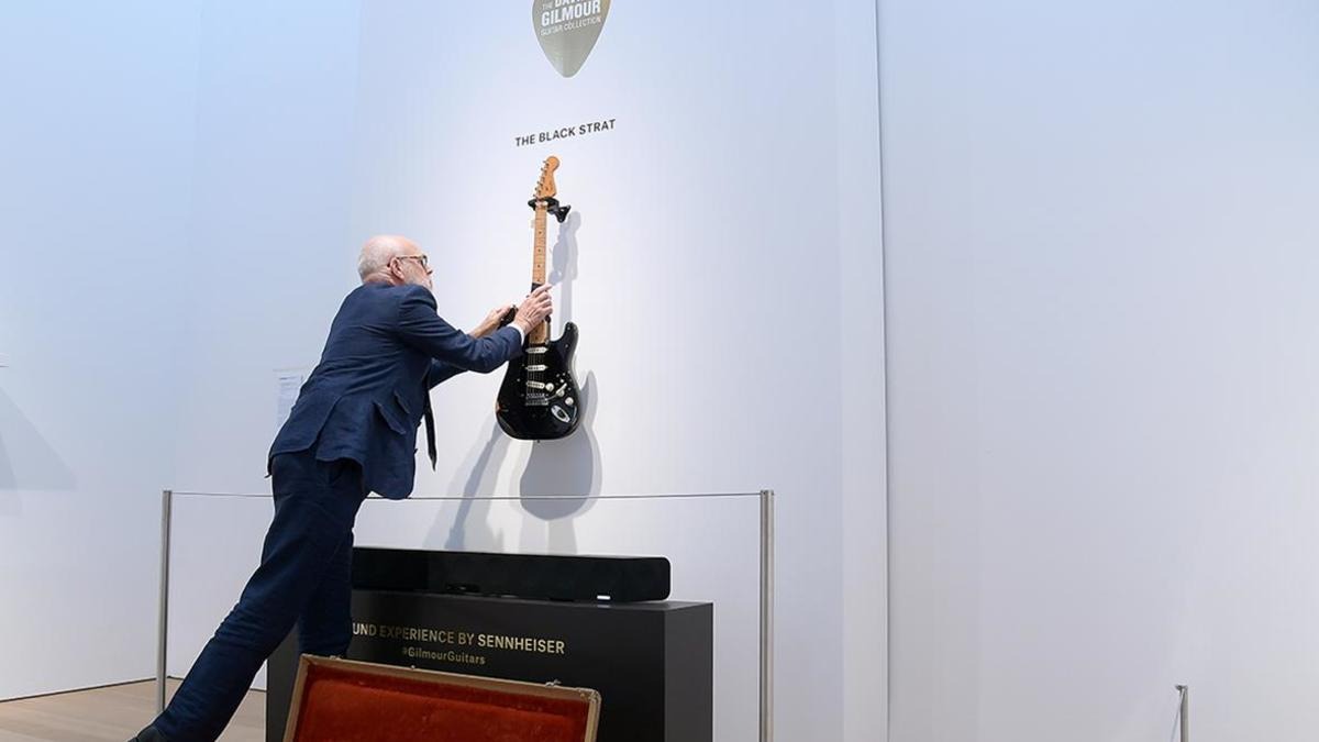 Brangiausia gitara, kada nors parduota aukcione