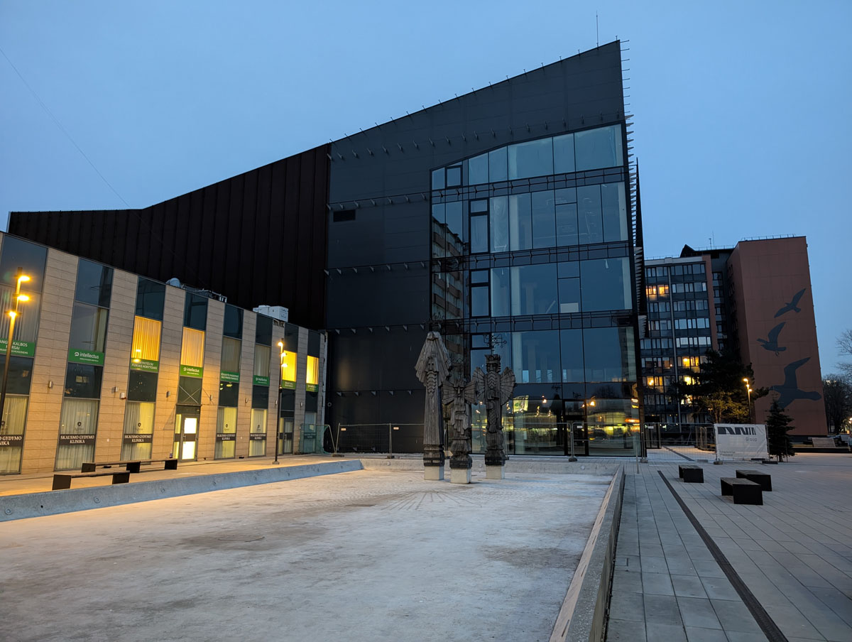 Muziejus, Paryžiaus Komunos gatvė