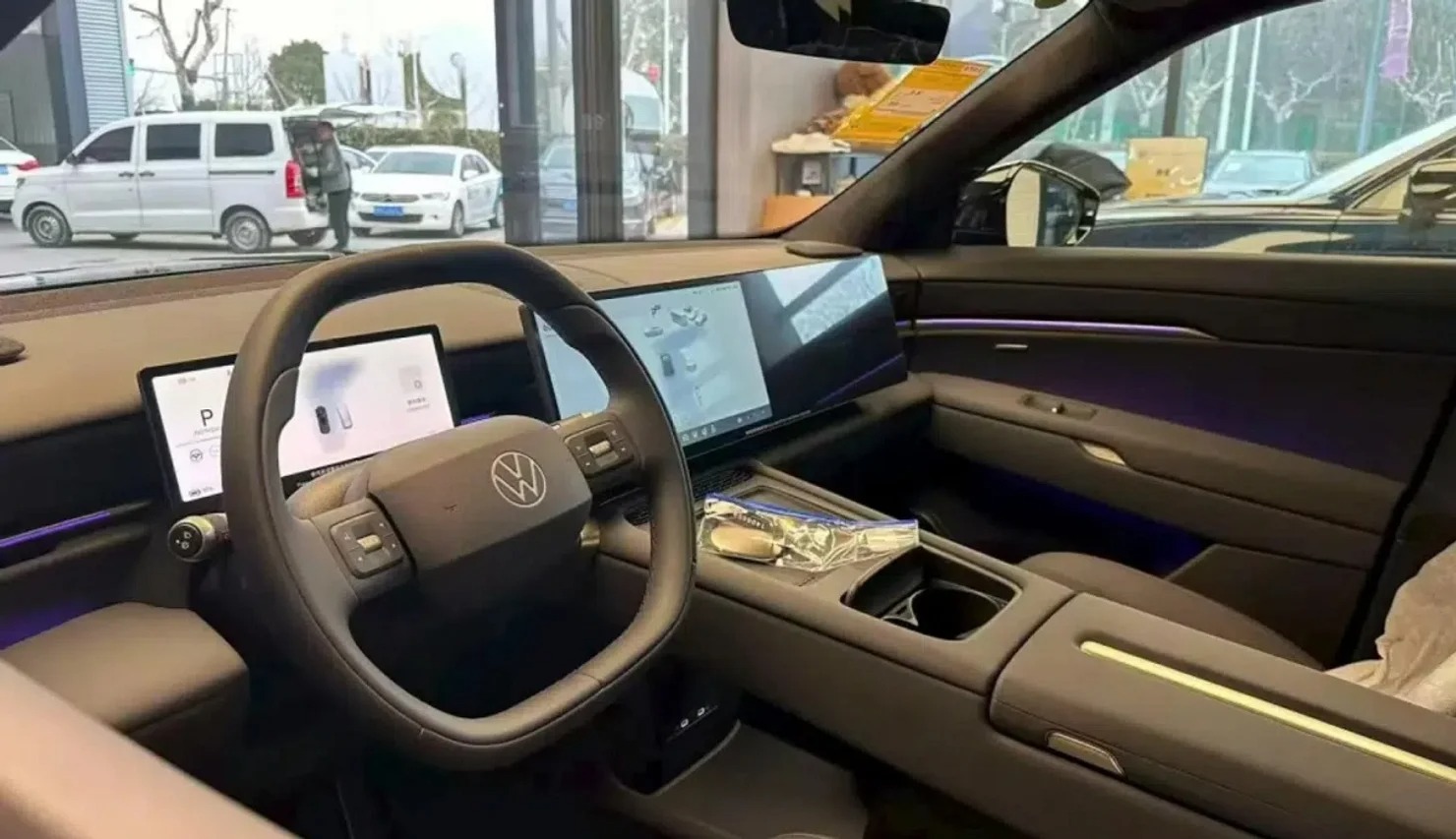 Volkswagen ID.UNYX 08