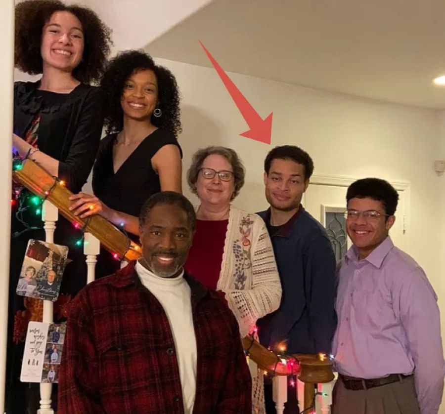 Cole’as Thomasas Allenas