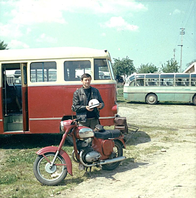 JAV lietuvių Rimantui Dichavičiui padovanotas motociklininko šalmas