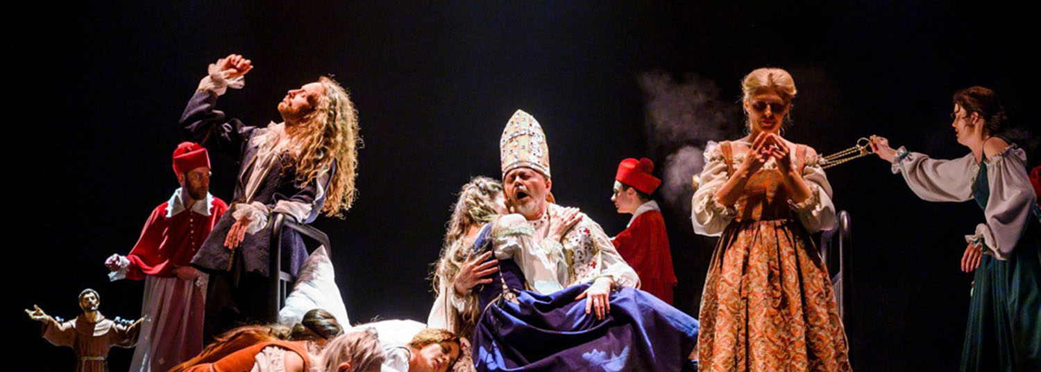 Spektaklis "Tarp Lenos kojų..."