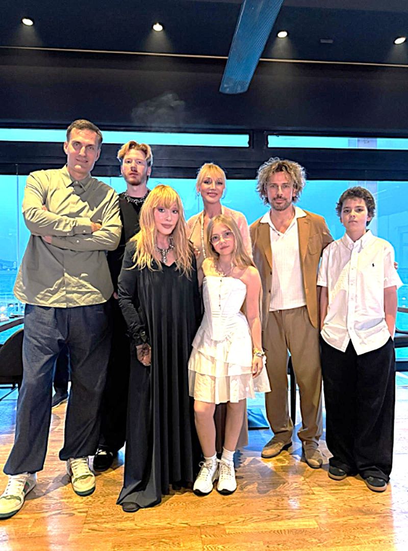 Ala Pugačiova su šeima