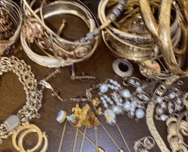 Sendaikčių parduotuvė