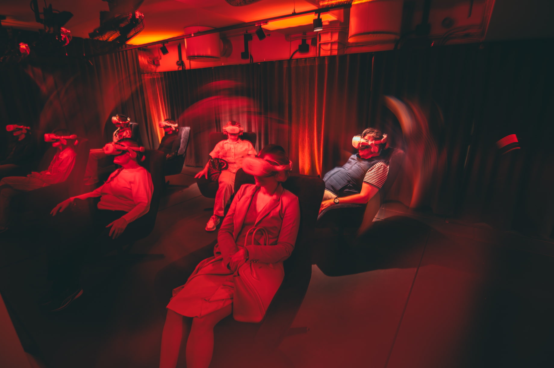 Pasaulių sutvėrimas VR multisensorinė patirtis