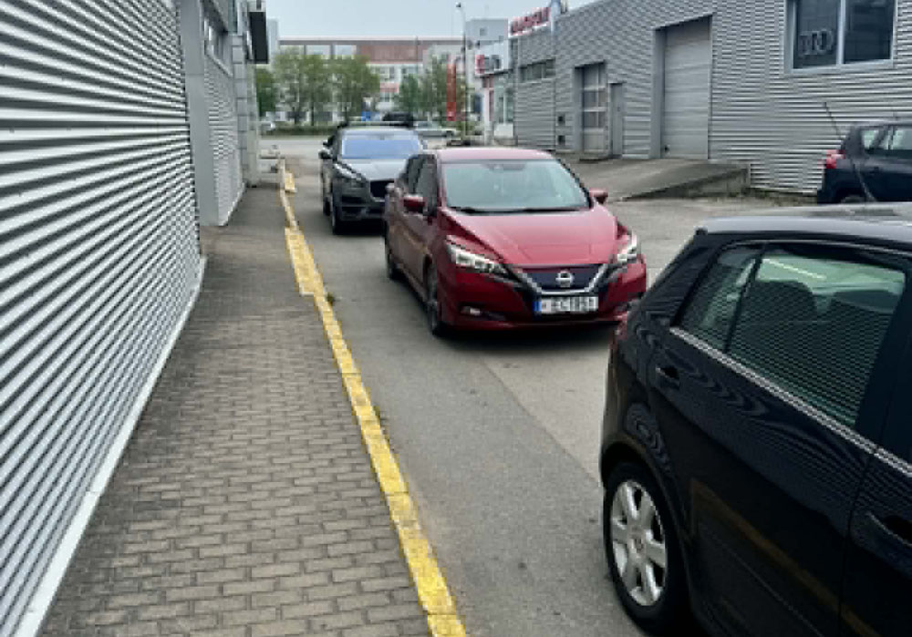 Automobiliai, techninės apžiūros stotis, eilė