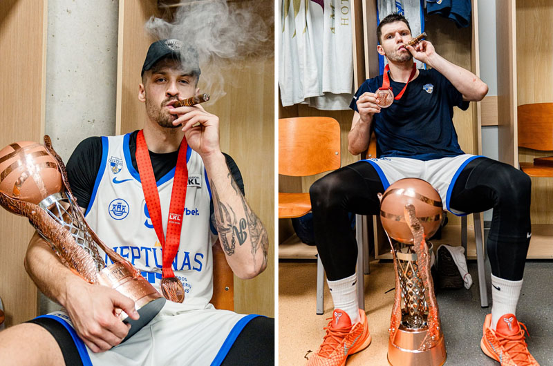 žaidėjai rūkė pergalės cigarą