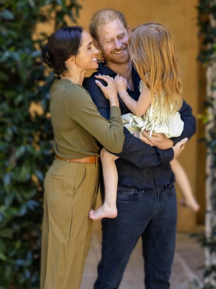 Princas Haris ir Meghan Markl su dukra Lilibet