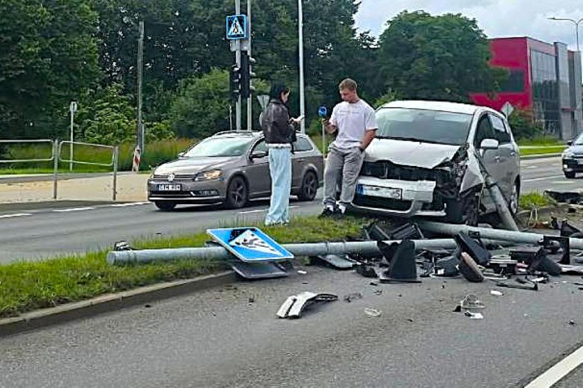 Avarija miesto gatvėje