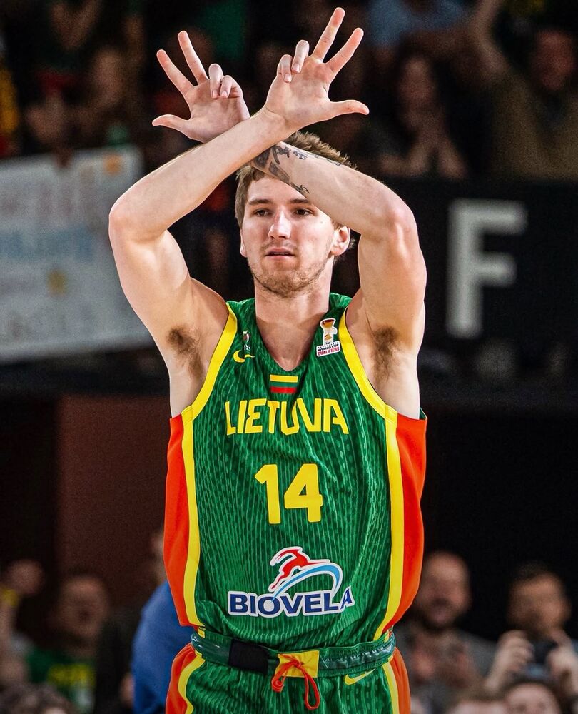 Matas Buzelis