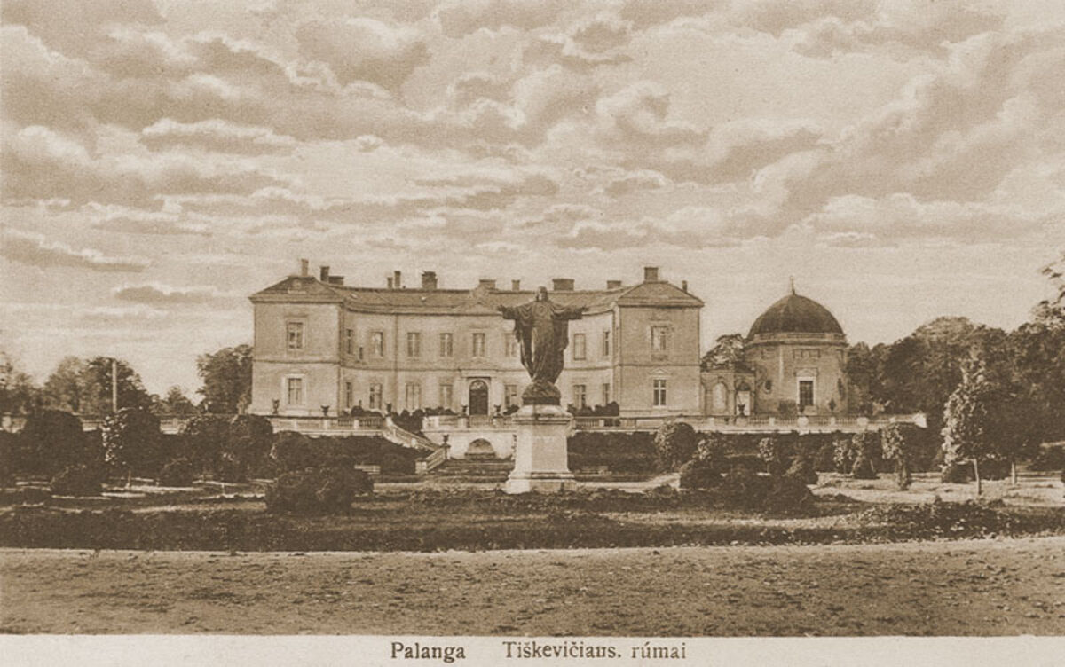 Palangos grafų Tiškevičių rūmai po jų šeimininko grafo Felikso Tiškevičiaus mirties tapo per didele našta šeimai, todėl turtą siekta parduoti.