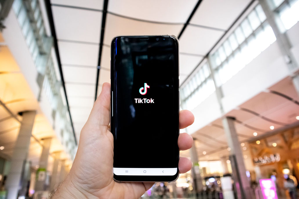 tik tok, išmanusis telefonas, programėlė