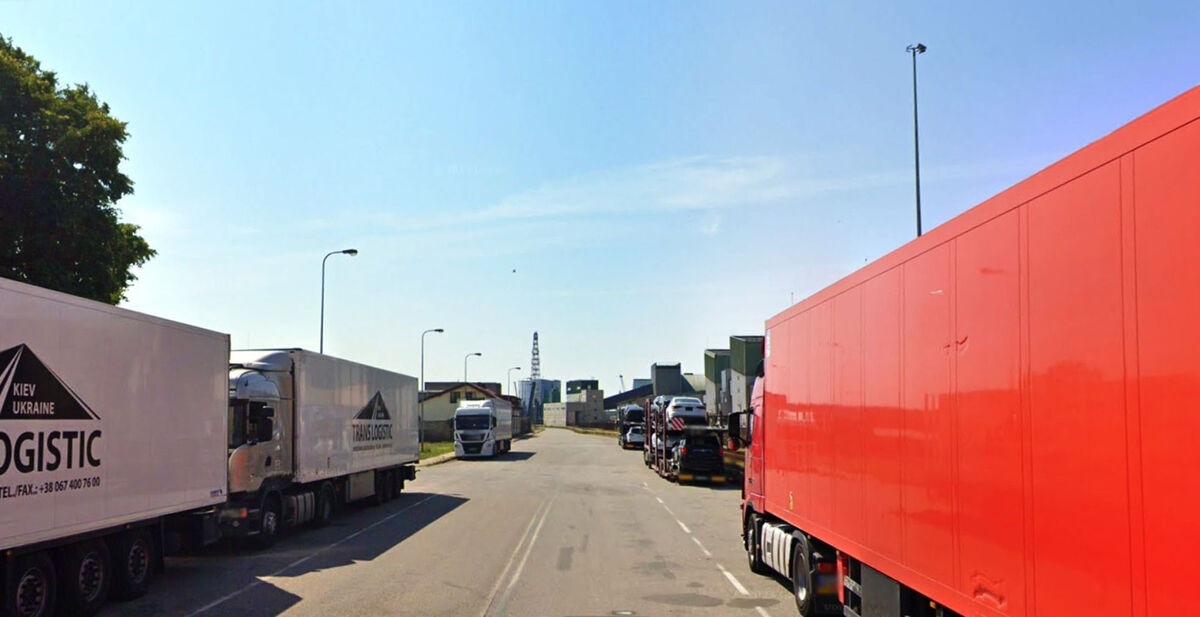 Klaipėdoje dažnai pastebimi vilkikai Minijos gatvės ruože