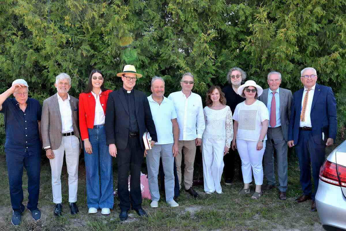 Paminklinis akmuo Vydūno gimtinėje