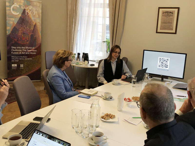 Asta pristato projektą Lietuvos amabasadoje
