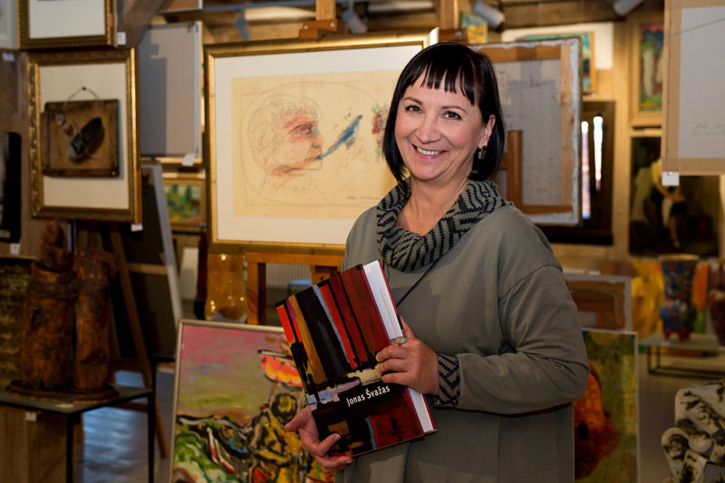Andželika BAROTI, Galerijos „Baroti“ direktorė