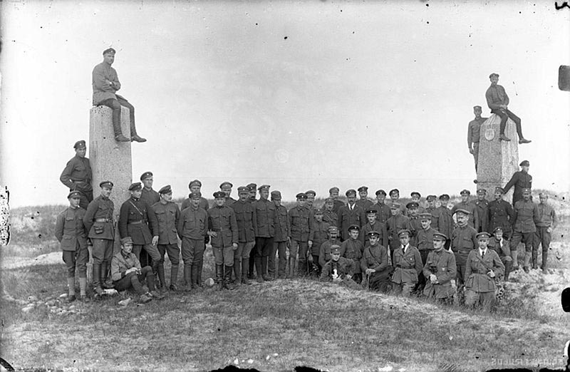 Latvijos armijos Žemgalės artilerijos pulko kariai pasienyje su Vokietija. Palanga, 1920 m. pavasaris-vasara. Latvijas Nacionālā bibliotēka nuotr.