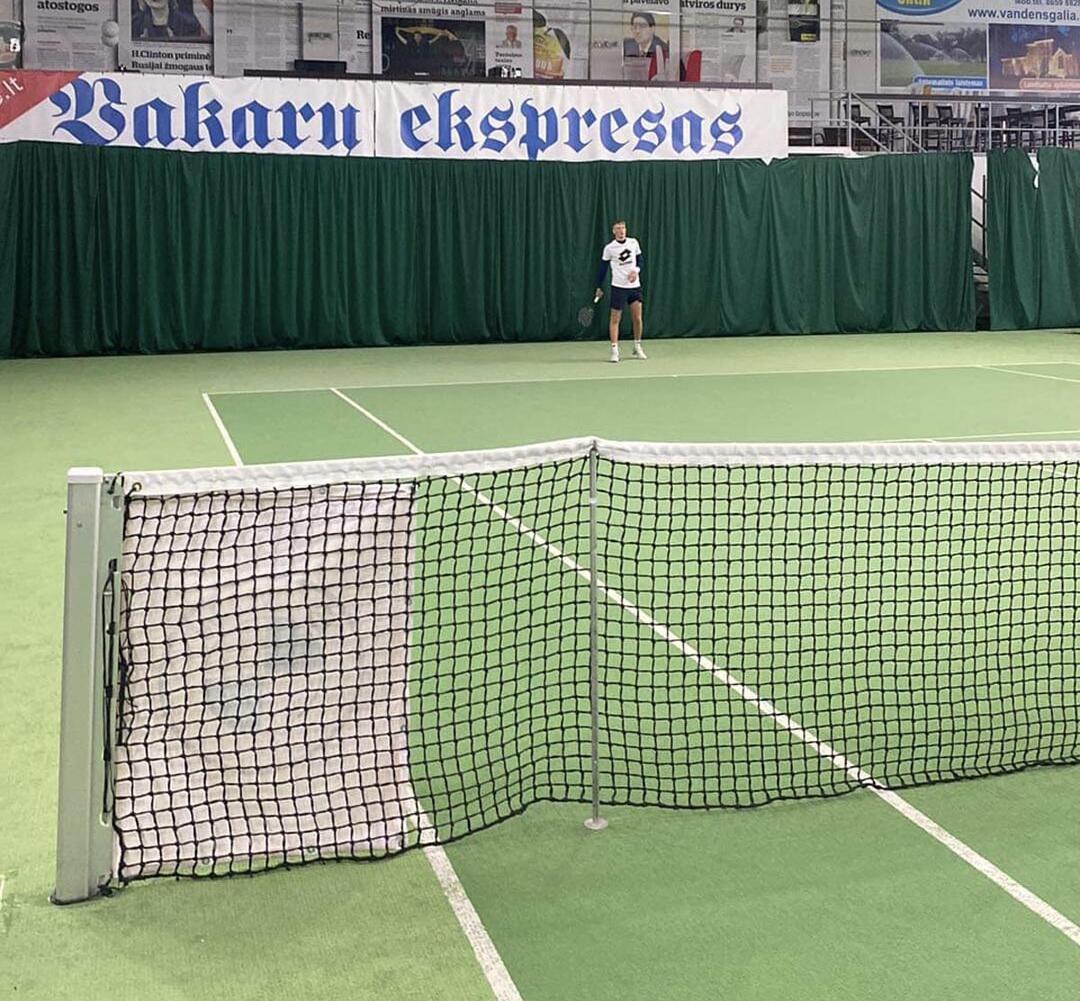 Edas Klaipėdoje - gana retas svečias. Jis jau sausio 3 dieną išvyks į Ispaniją, kur nuolat treniruojasi su teniso sporto profesionalais.    