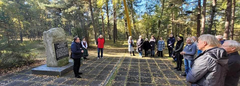 PAGERBĖ. Renginio metu buvo prisiminta šlovinga Nidos sklandymo mokyklos istorija bei jos indėlis vystant aviaciją Lietuvoje. Tomo KUZMICKO nuotr.