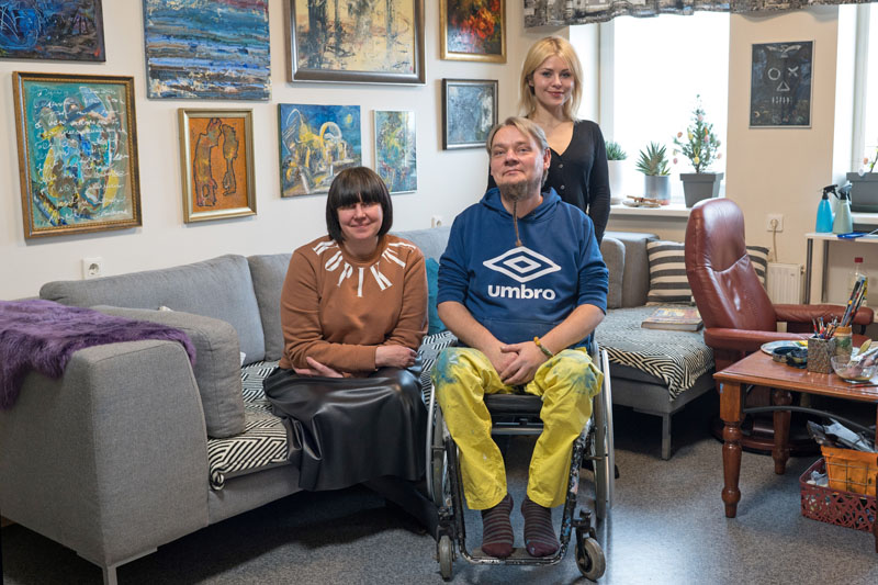 TRISE. Prie Julijos Blaževičiūtės ir Dmitrijaus Dekteriovo prisidėjo ir socialinio darbuotojo padėjėja Marina Lendraitienė. 