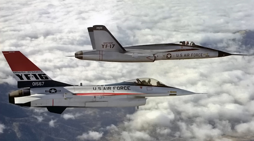 Lėktuvų F-16 ir F-17 prototipai.