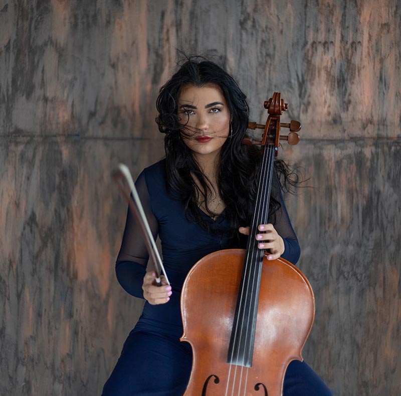 REPETICIJOS. Kornelija Kupšytė naujajame sezone su styginių kvartetu ruošia žavingą naują klasikinės muzikos programą vaikams „Coliukė“. Justės ŠILAITĖS (@justespaveikslai) nuotr.