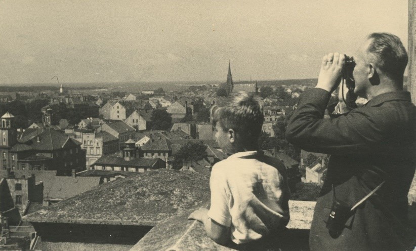 Iš Šv. Jono bažnyčios bokšto. Apie 1923–1939 m.  Nežinomo autoriaus nuotrauka. ©KLAVB