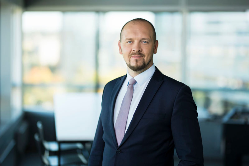 VADOVAS.„Klaipėdos naftos“ generalinio direktoriaus Dariaus Šilenskio didžiausia darbinė svajonė - transformuoti ir pritaikyti įmonę tiek prie visiškai pasikeitusių rinkos sąlygų ir dar labiau pasukti žalesne, klimatui teigiamą efektą sukuriančia, bet pelninga kryptimi.