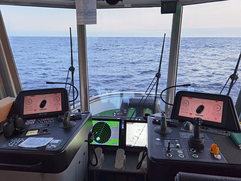 Moderni navigacinė įranga laive „Vega“.