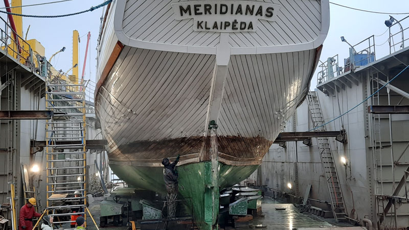 DOKE. Burlaivis „Meridianas“ per 10 metų buvo remontuotas doke jau du kartus