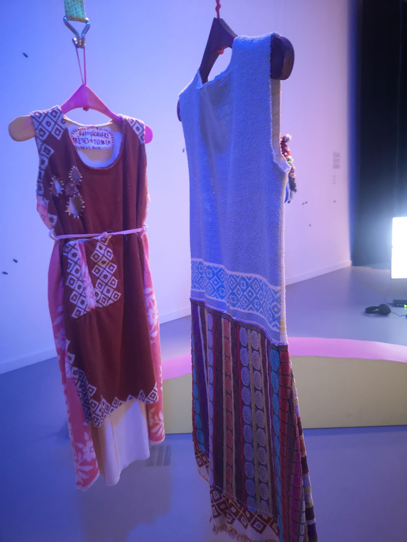 Yanos Bachynskos skulptūros-kaukės.