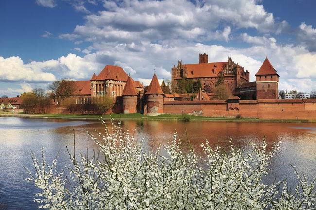 Marienburgas – didžiausia iki šiol Europoje išlikusi viduramžių pilis. Poland Travel nuotr.