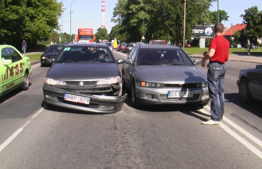 Avarija Mokyklos gatvėje sukėlė kamštį