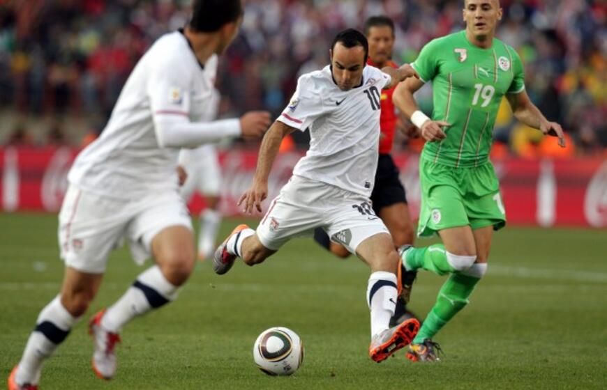 PAR 2010: JAV futbolininkai įveikė alžyriečius ir iškopė į aštuntfinalį