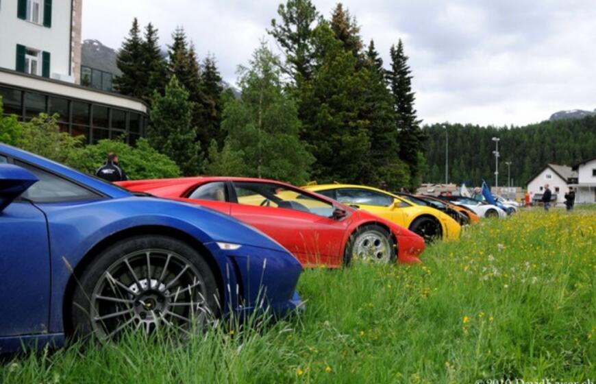 Šveicarijoje įvyko "Lamborghini" savininkų susitikimas