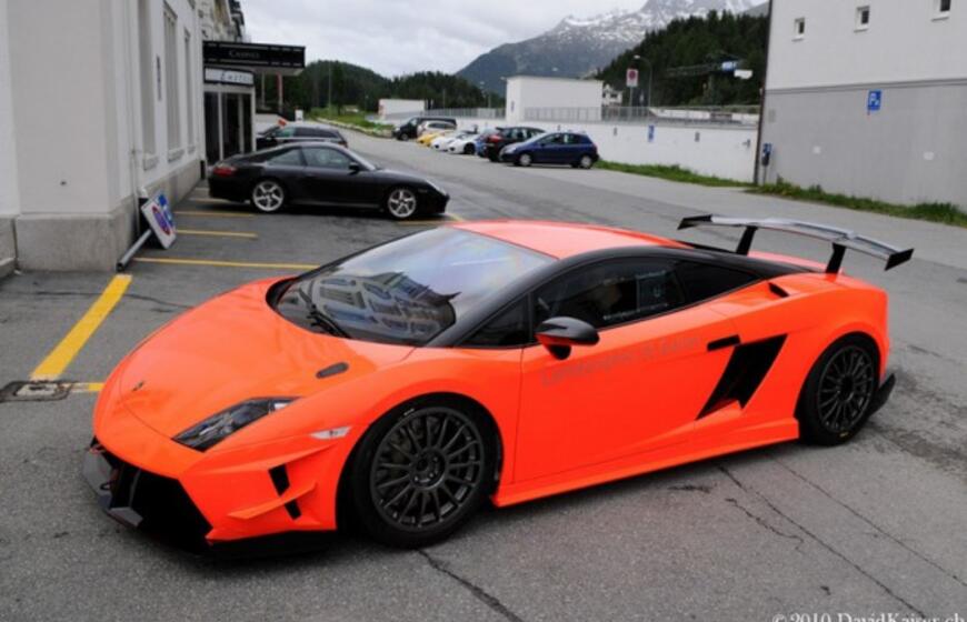 Šveicarijoje įvyko "Lamborghini" savininkų susitikimas
