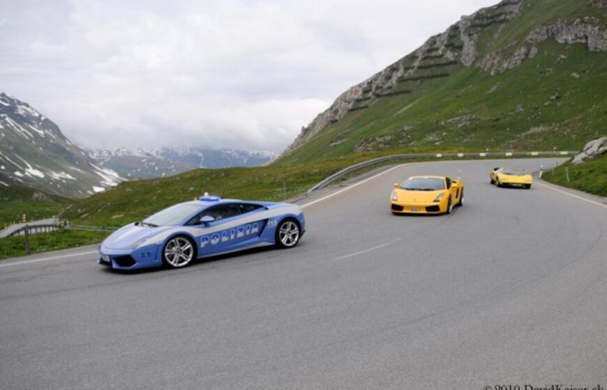 Šveicarijoje įvyko "Lamborghini" savininkų susitikimas