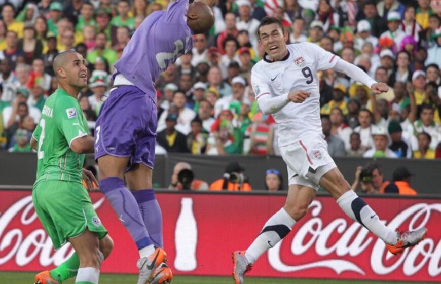 PAR 2010: JAV futbolininkai įveikė alžyriečius ir iškopė į aštuntfinalį