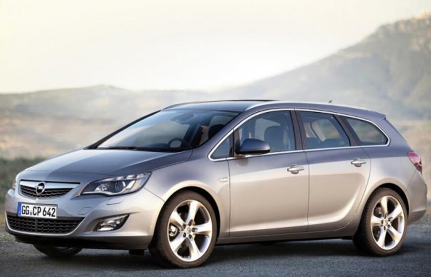 Išplatintos naujojo "Opel Astra Sports Tourer" nuotraukos