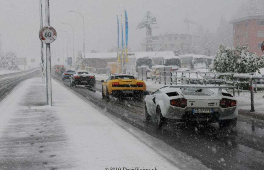 Šveicarijoje įvyko "Lamborghini" savininkų susitikimas