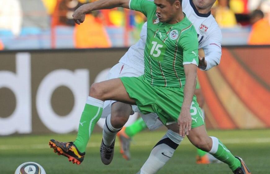 PAR 2010: JAV futbolininkai įveikė alžyriečius ir iškopė į aštuntfinalį