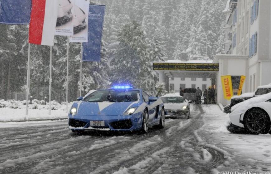 Šveicarijoje įvyko "Lamborghini" savininkų susitikimas