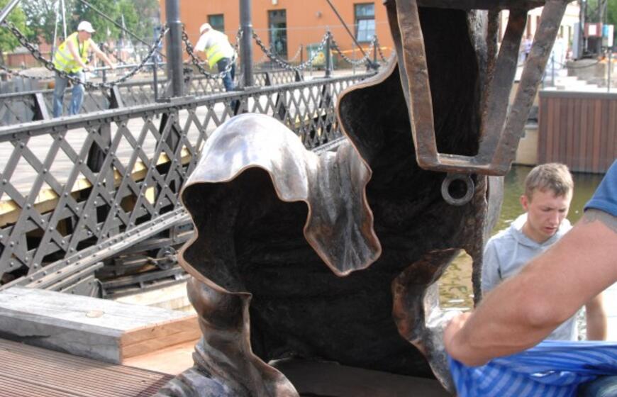 Juodasis vaiduoklis montuojamas prie tiltelio