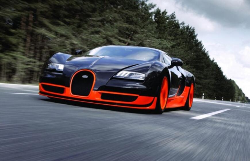 Greičiausias serijinis automobilis pasaulyje - "Bugatti Veyron 16.4 Super Sport“
